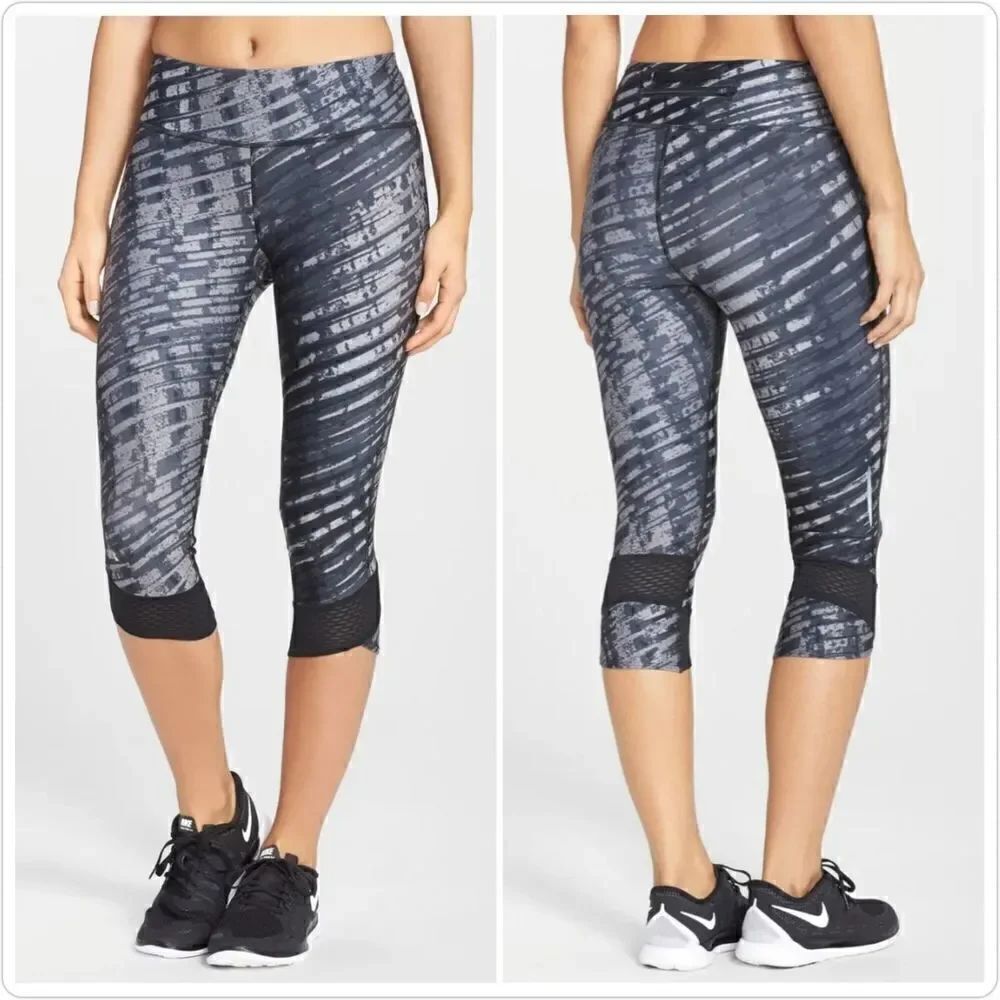Under Armour heat gear compression capri leggings